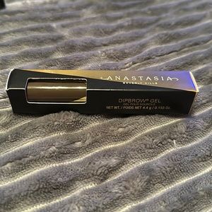 Anastasia Beverly Hills: DipBrow Gel. Medium Brown Shade